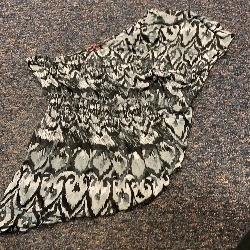 Almost Famous One Shoulder Top sz. L